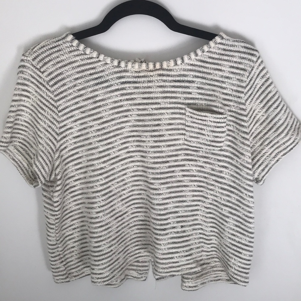 ✨ Cropped Short-Sleeve Striped Top ✨